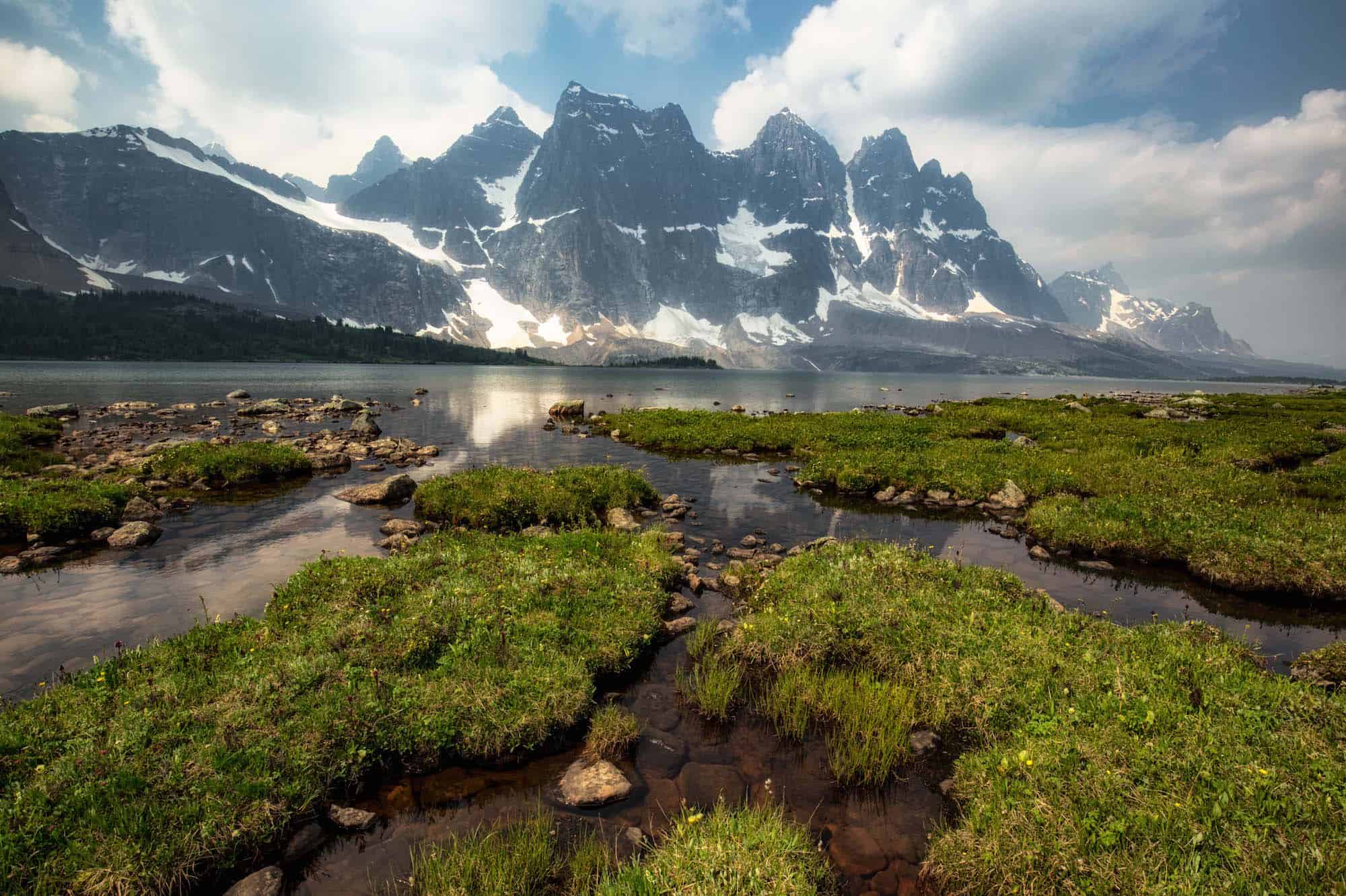 hikes canadian rockies