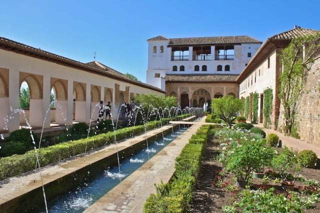 Things No One Tells You about Moving Abroad Things No One Tells You about Moving Abroad