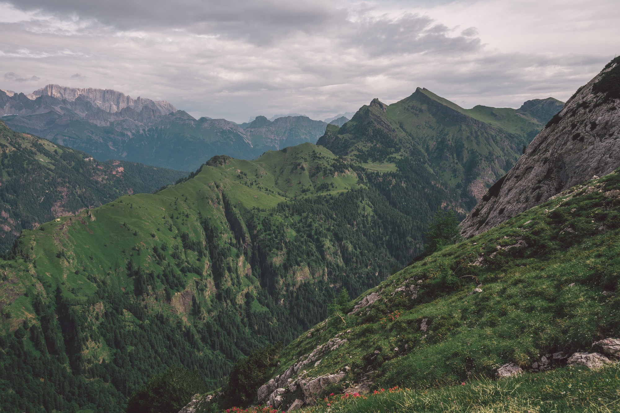 Hiking to El Cor the heart of the Dolomites